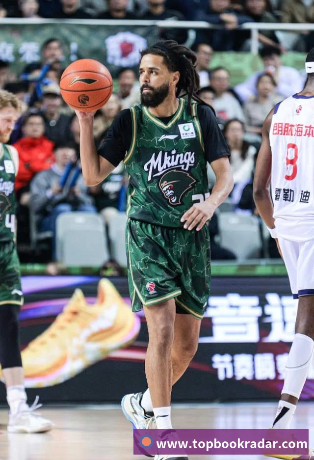 世体：世界杯18决赛西葡战，巴萨体育总监德科现场观战 - mk体育(MkSports)-官方网站
